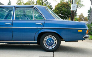 Mercedes-Benz-250-Berline-1969-Blue-Tan-69430-4