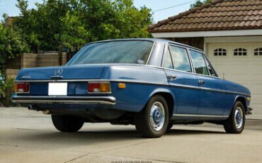 Mercedes-Benz-250-Berline-1969-Blue-Tan-69430-7