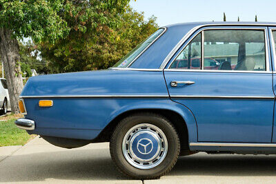 Mercedes-Benz-250-Berline-1969-Blue-Tan-69430-9