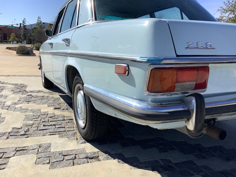 Mercedes-Benz-280-Berline-1973-Blue-Blue-75012-11