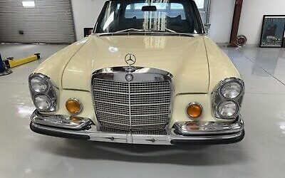 Mercedes-Benz 280SE 1972 à vendre