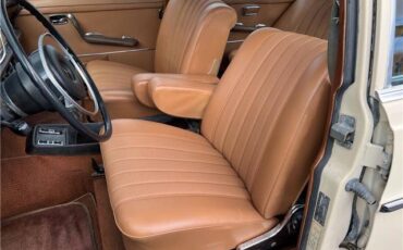 Mercedes-Benz-280SEL-4.5-1973-White-Brown-101191-15