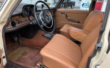 Mercedes-Benz-280SEL-4.5-1973-White-Brown-101191-19