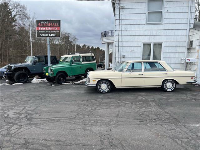 Mercedes-Benz-280SEL-4.5-1973-White-Brown-101191-36