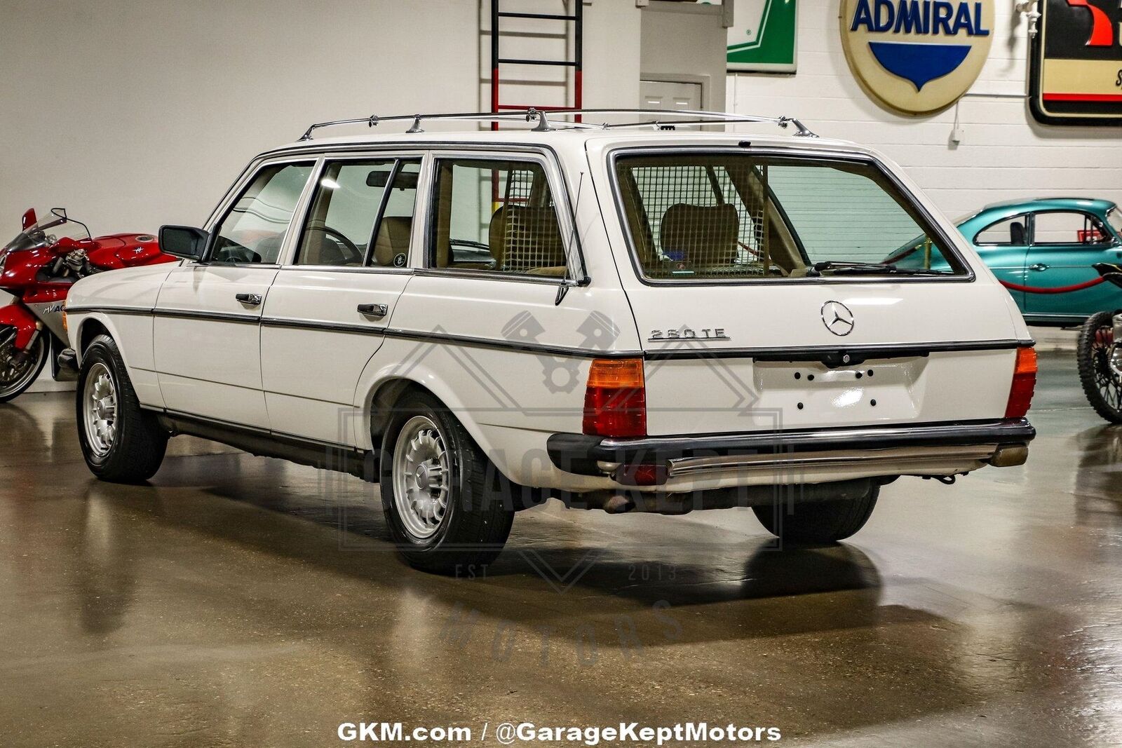 Mercedes-Benz-280TE-Wagon-1980-White-Palomino-Cloth-Interior-208651-7