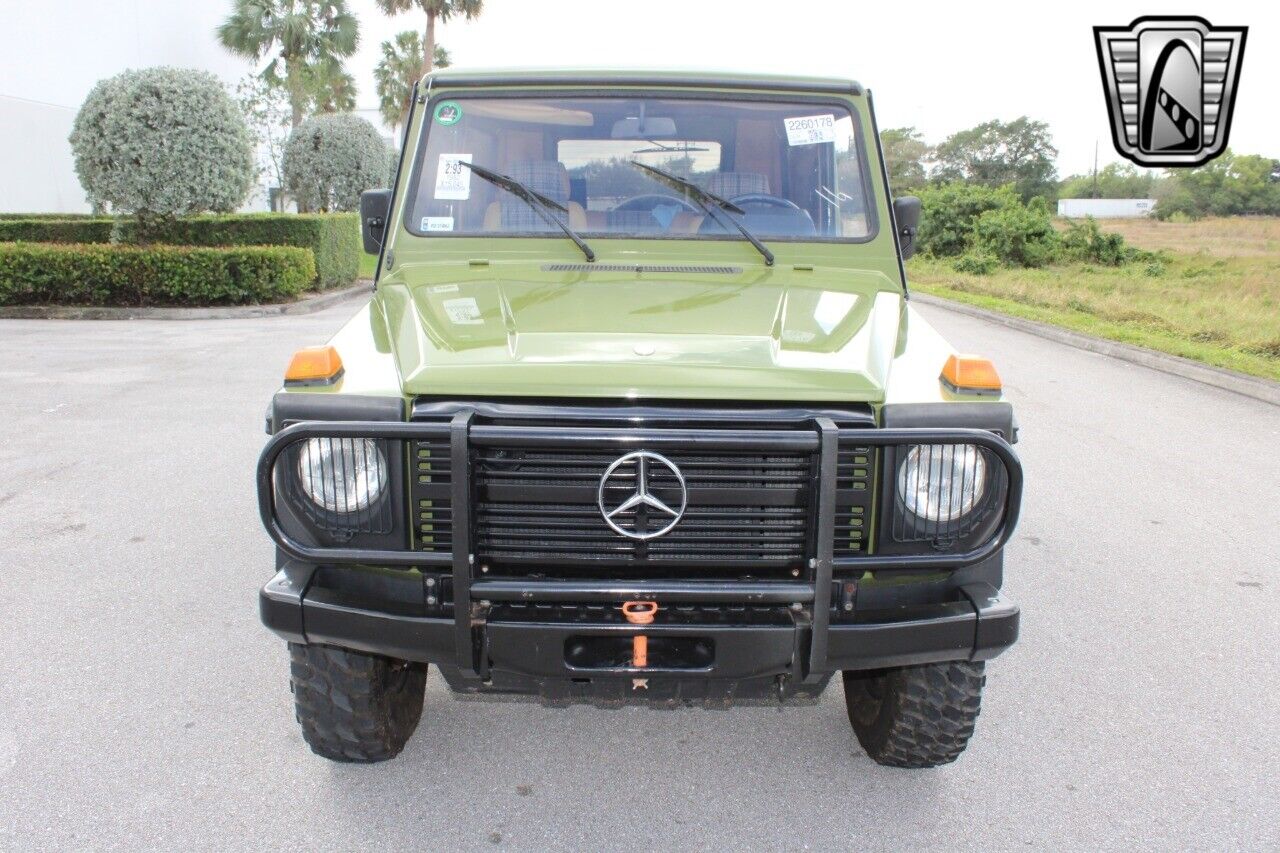 Mercedes-Benz-300-GD-Cabriolet-1982-Green-Brown-15044-2