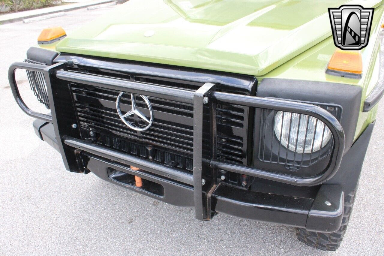 Mercedes-Benz-300-GD-Cabriolet-1982-Green-Brown-15044-7