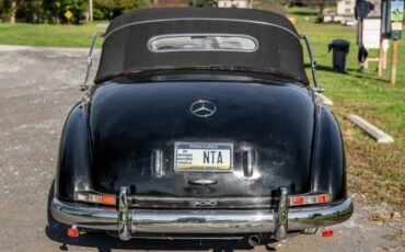 Mercedes-Benz-300-Series-1953-Black-Tan-0-4