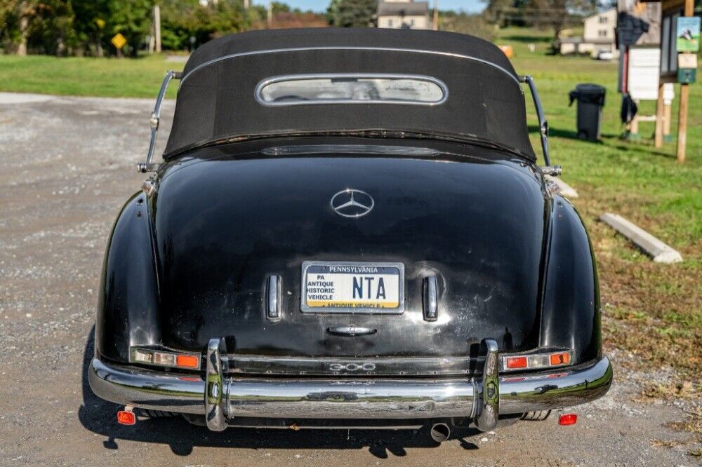 Mercedes-Benz-300-Series-1953-Black-Tan-0-4