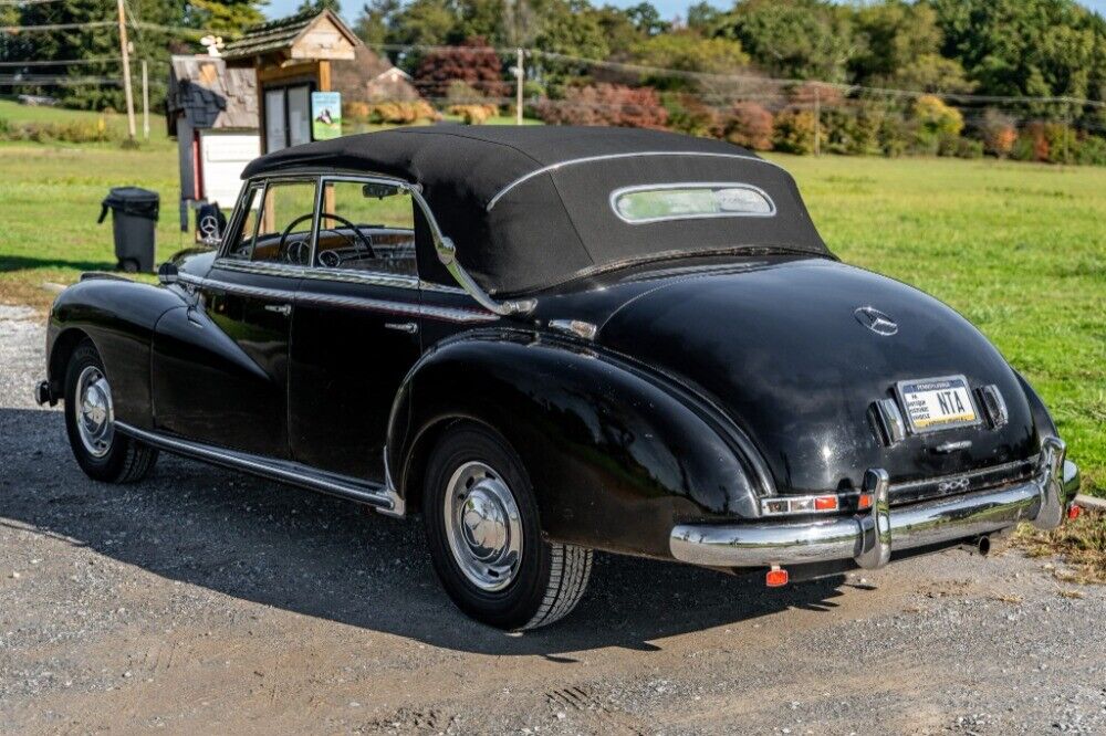 Mercedes-Benz-300-Series-1953-Black-Tan-0-5