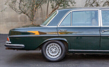 Mercedes-Benz-300-Series-1970-Green-Other-Color-0-10