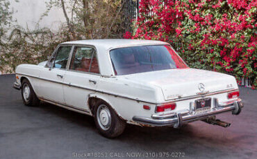 Mercedes-Benz-300-Series-1970-White-Other-Color-0-6