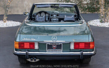 Mercedes-Benz-300-Series-1972-Green-Other-Color-0-5