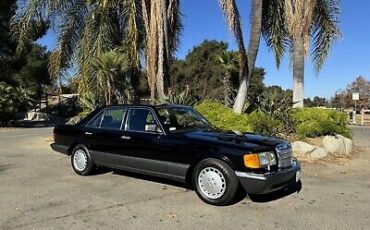 Mercedes-Benz 300-Series  1989