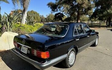 Mercedes-Benz-300-Series-1989-Black-101588-5