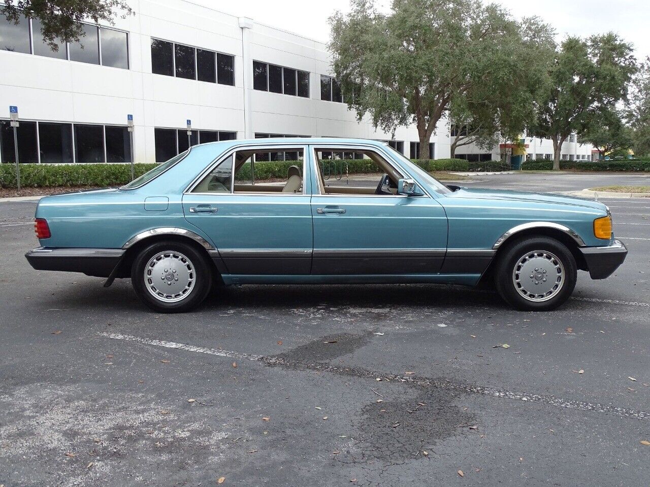 Mercedes-Benz-300-Series-1991-Blue-Tan-378791-8