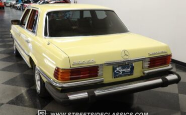 Mercedes-Benz-300-Series-Berline-1979-Yellow-Tan-378460-7