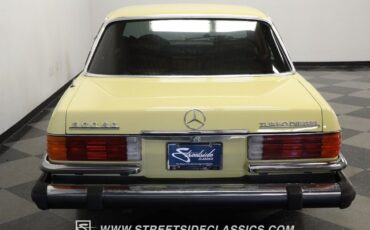 Mercedes-Benz-300-Series-Berline-1979-Yellow-Tan-378460-8