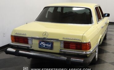 Mercedes-Benz-300-Series-Berline-1979-Yellow-Tan-378460-9