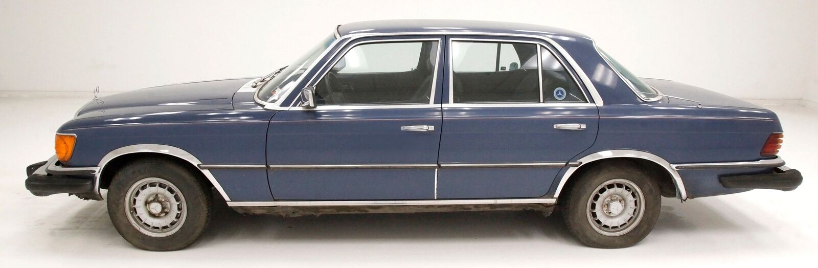 Mercedes-Benz-300-Series-Berline-1980-Blue-Blue-426388-1