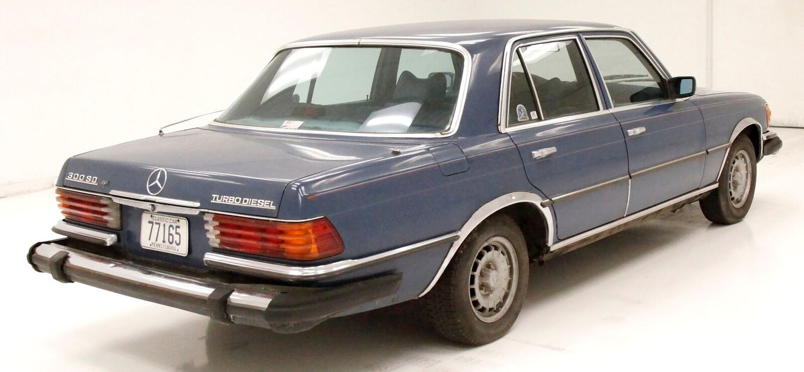 Mercedes-Benz-300-Series-Berline-1980-Blue-Blue-426388-4