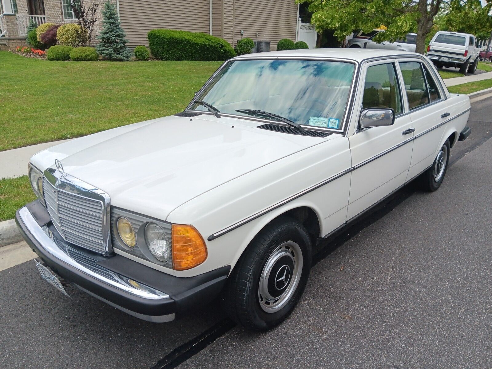 Mercedes-Benz 300-Series Berline 1981