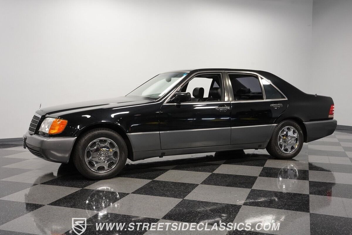 Mercedes-Benz-300-Series-Berline-1992-Black-Black-171112-6