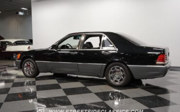 Mercedes-Benz-300-Series-Berline-1992-Black-Black-171112-8