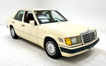 Mercedes-Benz-300-Series-Berline-1993-Light-Ivory-Saddle-394716-6