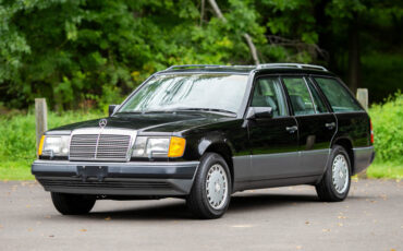 Mercedes-Benz-300-Series-Break-1990-Black-Gray-199449-2