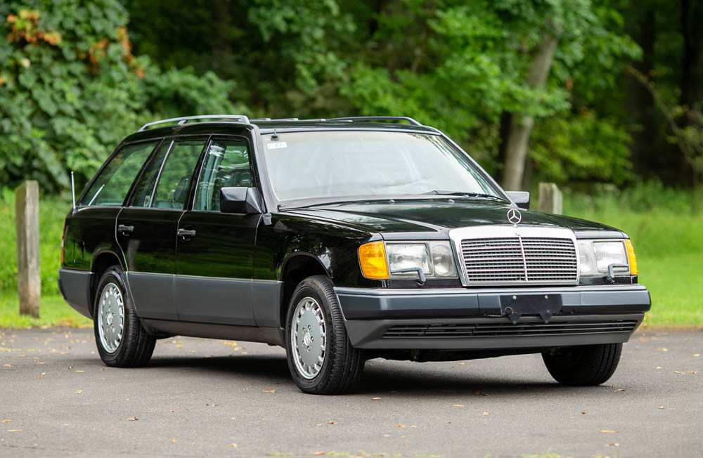 Mercedes-Benz-300-Series-Break-1990-Black-Gray-199449-3