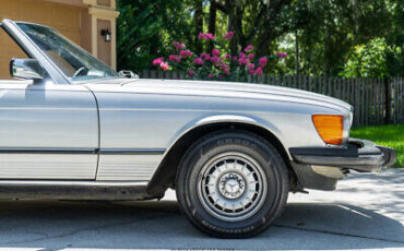 Mercedes-Benz-300-Series-Cabriolet-1983-Silver-Blue-156106-10