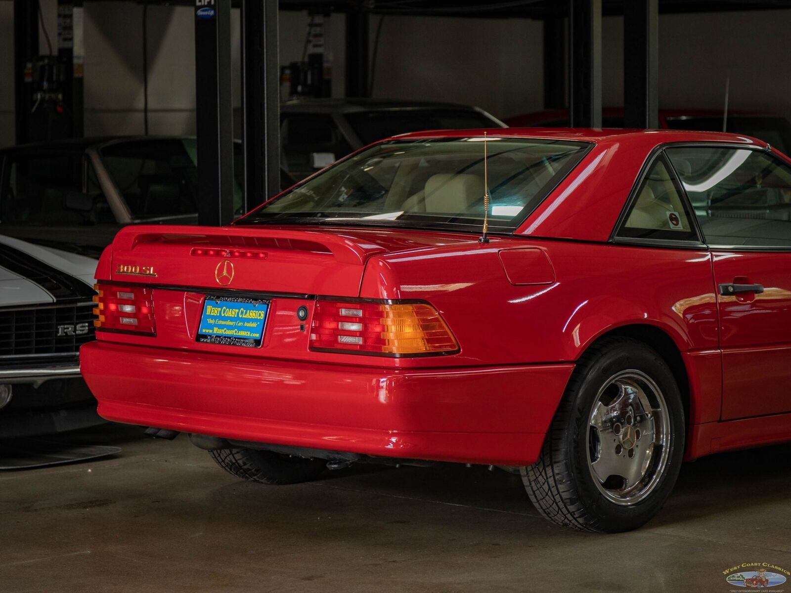 Mercedes-Benz-300-Series-Cabriolet-1991-Red-21716-18