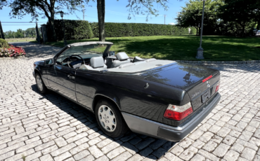 Mercedes-Benz-300-Series-Cabriolet-1993-Black-Gray-195894-15