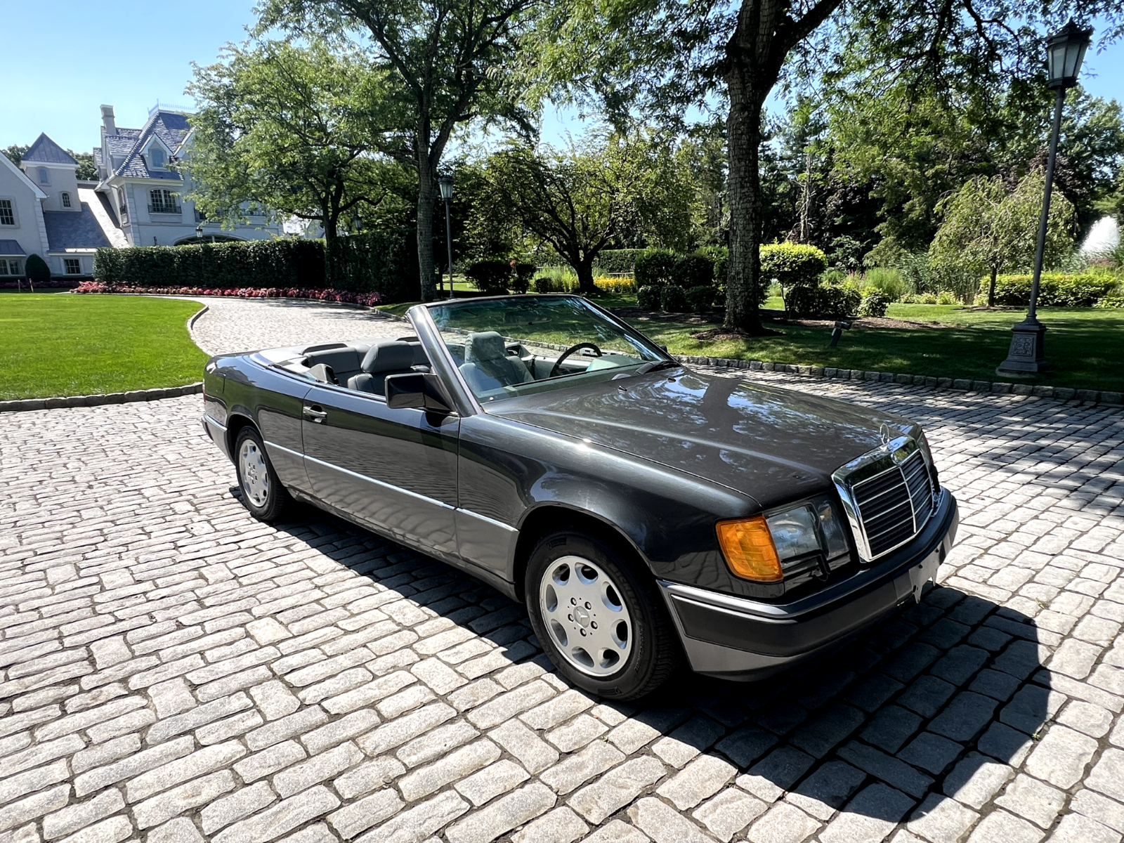 Mercedes-Benz-300-Series-Cabriolet-1993-Black-Gray-195894-5