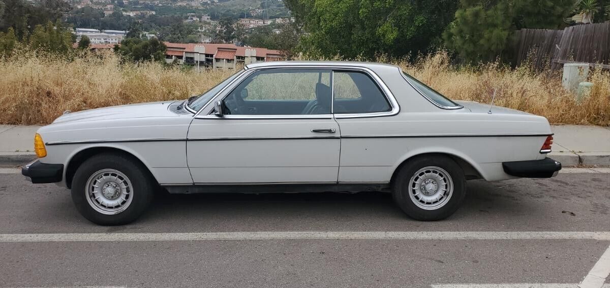 Mercedes-Benz 300-Series Coupe 1978 à vendre