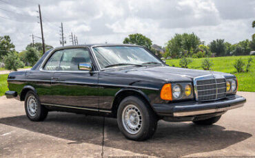 Mercedes-Benz-300-Series-Coupe-1982-Black-Tan-153063-11