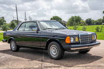 Mercedes-Benz-300-Series-Coupe-1982-Black-Tan-153063-11