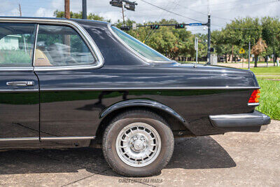 Mercedes-Benz-300-Series-Coupe-1982-Black-Tan-153063-4