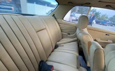 Mercedes-Benz-300-Series-Coupe-1984-Blue-Tan-183922-8