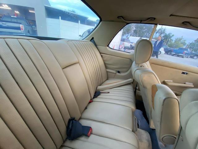 Mercedes-Benz-300-Series-Coupe-1984-Blue-Tan-183922-8