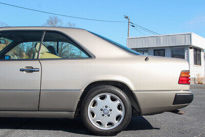 Mercedes-Benz-300-Series-Coupe-1990-Gold-Tan-159578-4