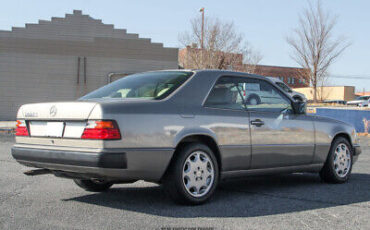 Mercedes-Benz-300-Series-Coupe-1990-Gold-Tan-159578-7