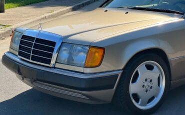 Mercedes-Benz-300CE-Coupe-1993-114263-10