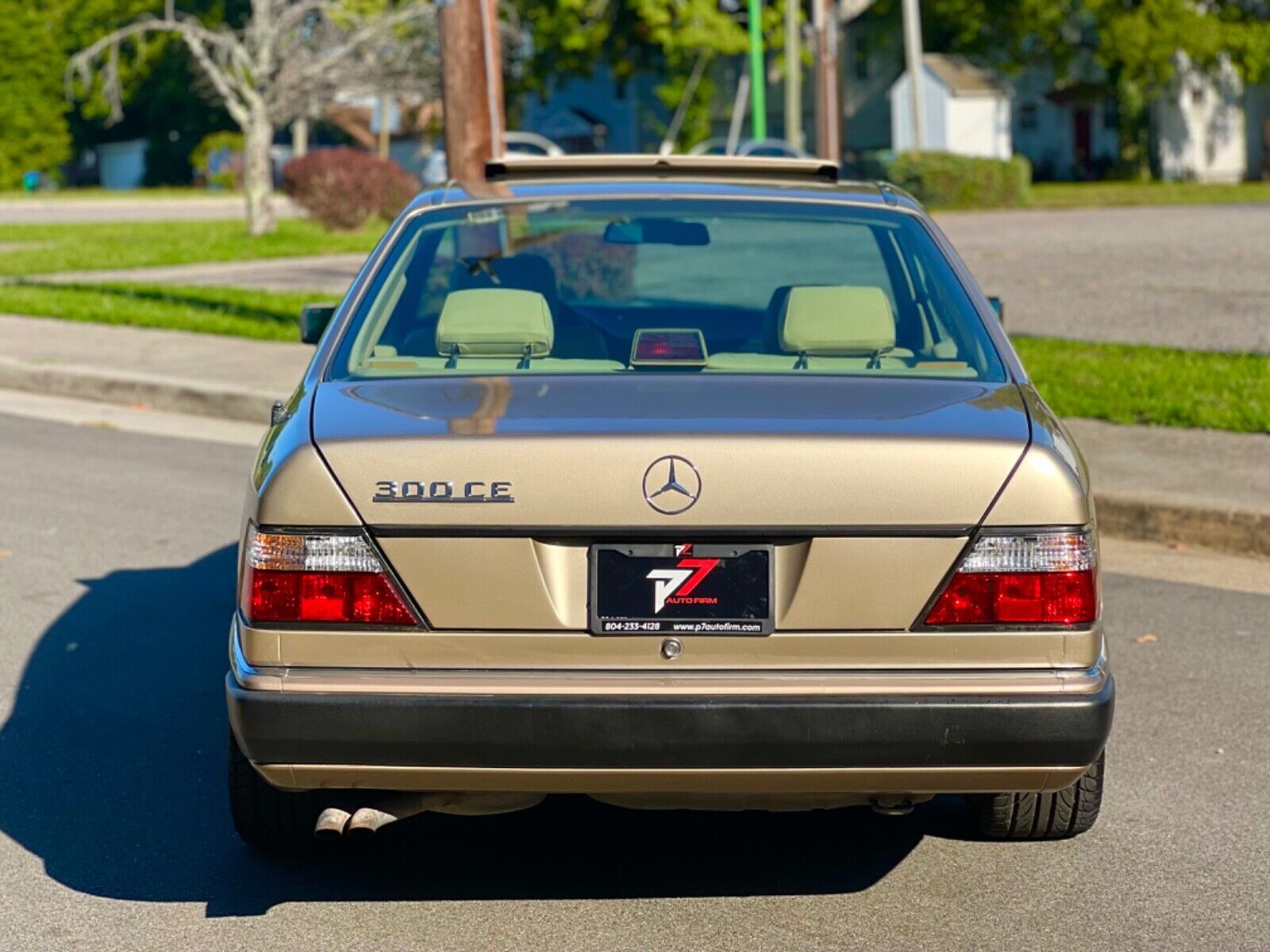 Mercedes-Benz-300CE-Coupe-1993-114263-28