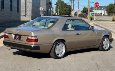 Mercedes-Benz-300CE-Coupe-1993-114263-6