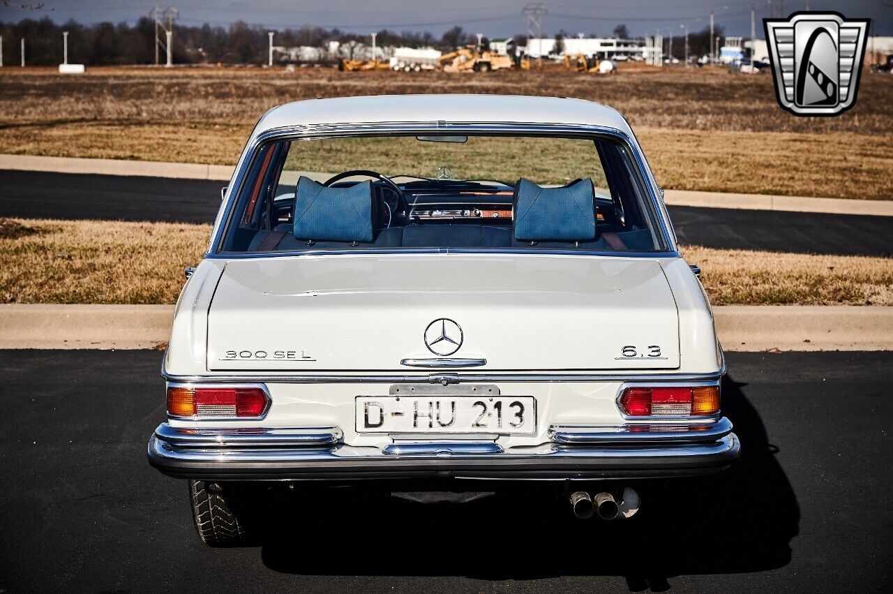 Mercedes-Benz-300SEL-1968-White-Blue-66299-6