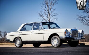 Mercedes-Benz-300SEL-1968-White-Blue-66299-9