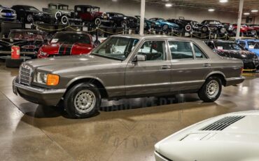 Mercedes-Benz-380SEL-Berline-1983-Gray-Gray-319408-8