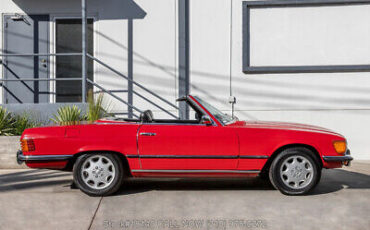 Mercedes-Benz-400-Series-1972-Red-Other-Color-0-3